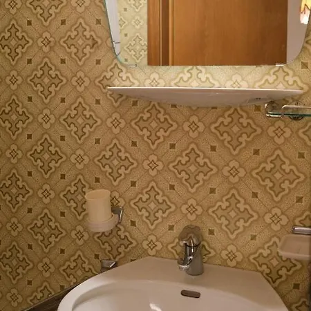 Haus Luise Szálloda *